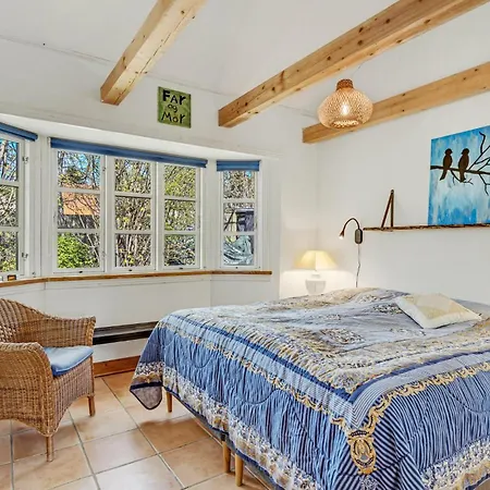 בית נופש 4 Bedroom Pet Friendly In *