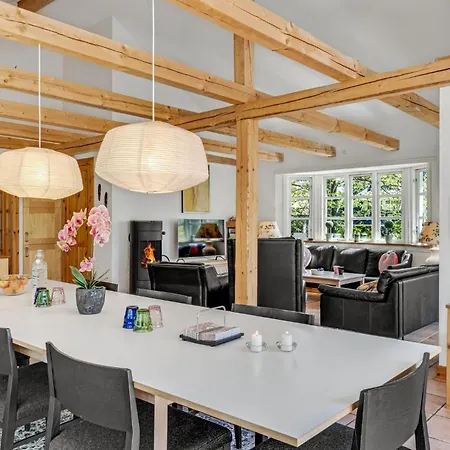 4 Bedroom Pet Friendly In 度假居 *