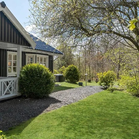 4 Bedroom Pet Friendly In Græsted