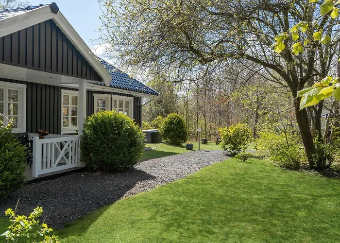 4 Bedroom Pet Friendly In Græsted