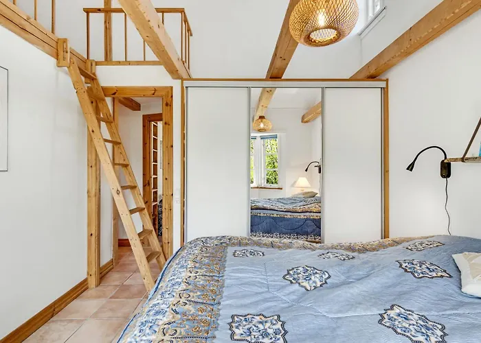 4 Bedroom Pet Friendly In